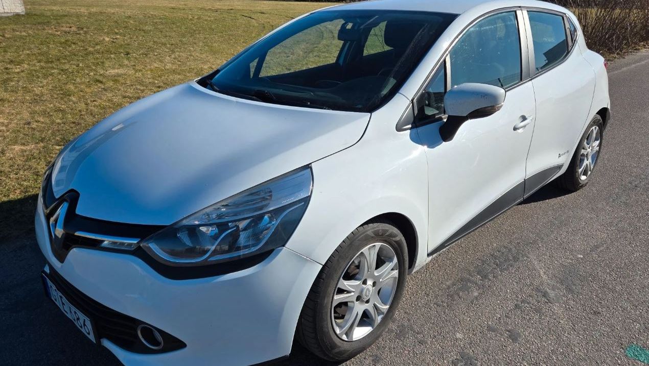 Renault Clio 0.9 TCe 1 brukare!! Ny kamkedja! Nybesiktigad