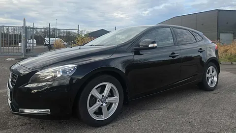 Bil illustrerar att askim bil säljer bilar från 99000 kr