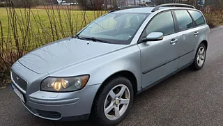 Säljes - Volvo V50 2.4, Nyservad, Nybesiktigad, Dragkrok