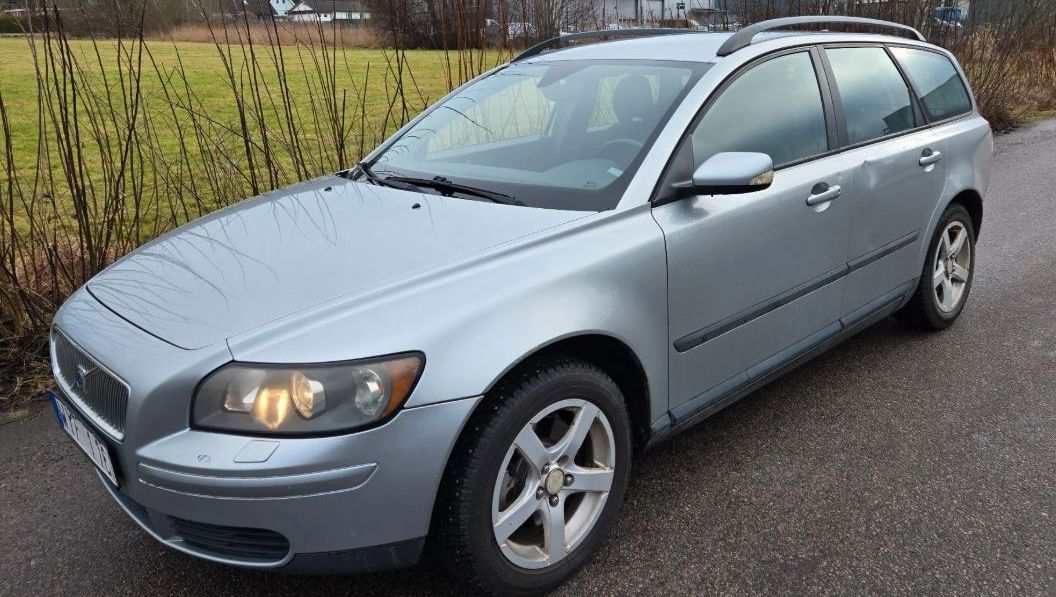 Säljes - Volvo V50 2.4, Nyservad, Nybesiktigad, Dragkrok